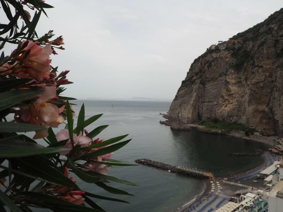 Angolo Del Marinaio. Casa Vacanze A Meta Di Sorrento Apartment Exterior photo